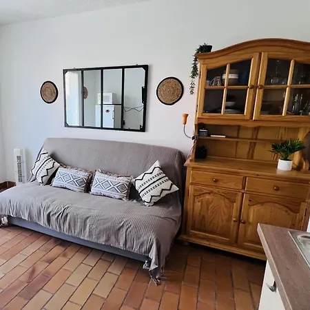 2 Min Walk From The Sainte-Maxime