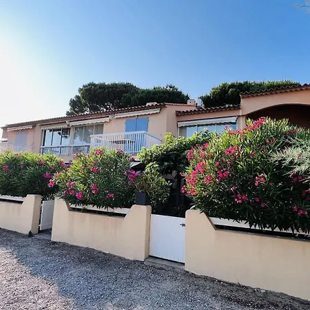 2 Min Walk From The Sainte-Maxime